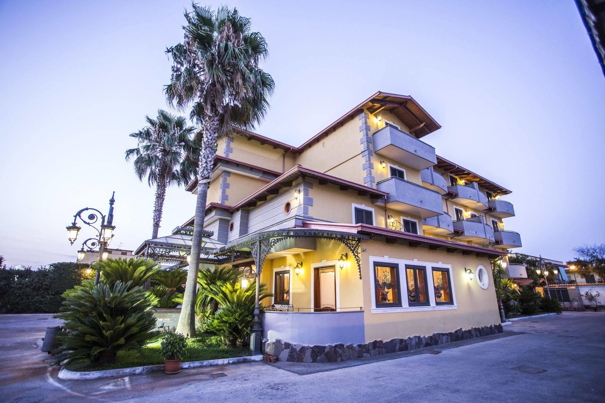 Hotel Miramare Varcaturo