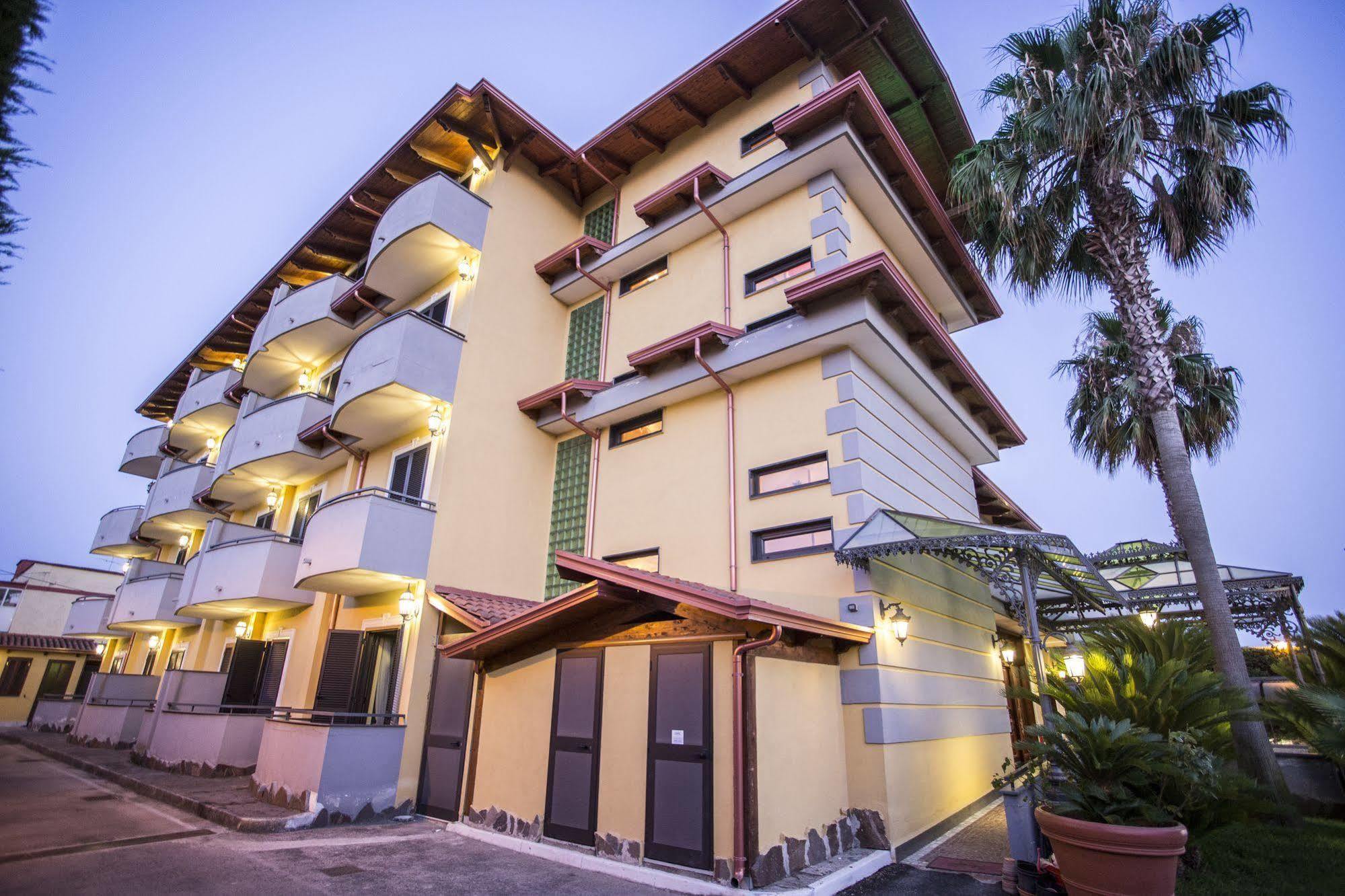 Hotel Miramare Varcaturo